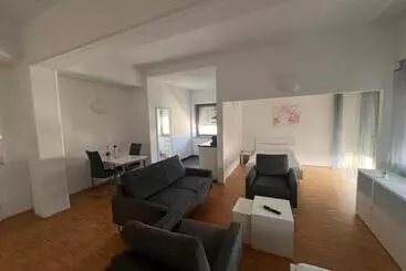 アパートホテル New Age Boardinghouse