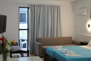A Maos Hotel Apartments