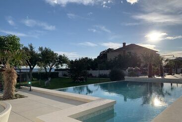 簡易ホテル Villa Pitomcia