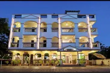 Hotelli La Gulls Court