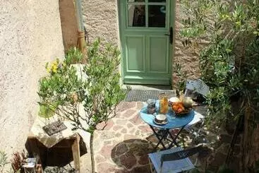 Bed and Breakfast L Ateliere