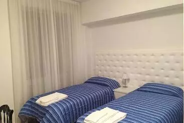تختخواب و صبحانه Itaka