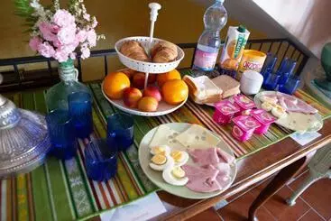 Aamiaismajoitus (B&B) Villa Buzzi