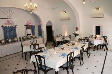 ホテル Khandela Haveli  A Boutique Heritage