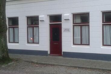 مبيت وإفطار Searose B@b