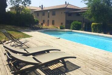 La Grange De La Batone Bed And Breakfast