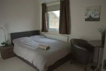 پانسیون Home And A Stay