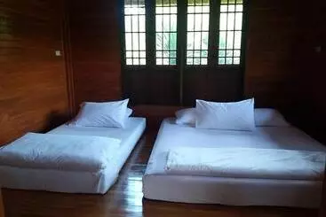 Lomakeskus Baanrai Khunya บ้านไร่คุณย่า