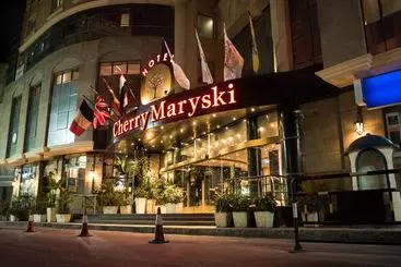 هتل Cherry Maryski