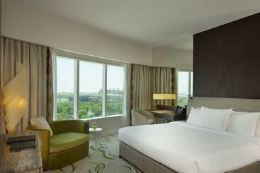 ホテル Millennium Al Rawdah