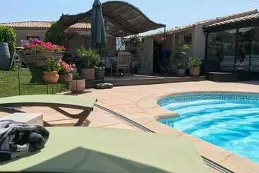 Aamiaismajoitus (B&B) Les Secrets Du Mistral