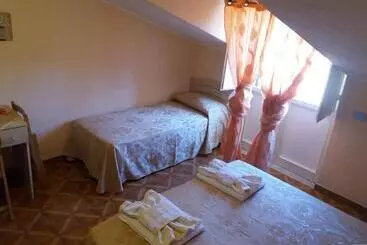 Aamiaismajoitus (B&B) L Acquario