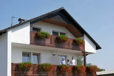 Majatalo Gästehaus Brunner