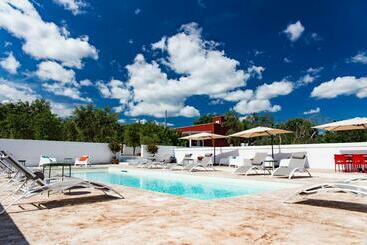 Bed and Breakfast Tenuta Amostuni Country House