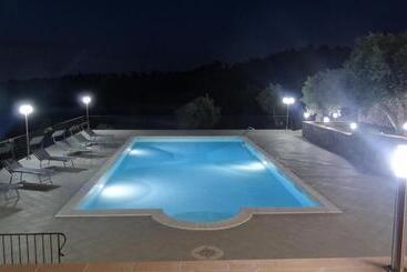 Hotell La Valle Degli Ulivi