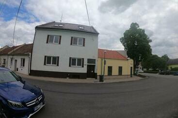 ペンション Rodinný Penzion Kyjov