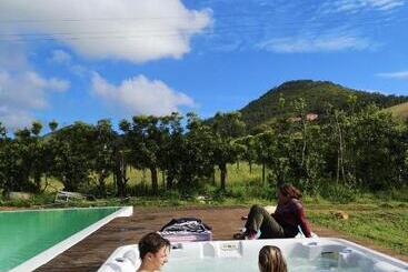 בית מלון כפרי Quinta Dos Sabores Farm Houses