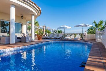 بنسيون Guesthouse Villa Altea