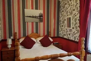 هتل Valdene