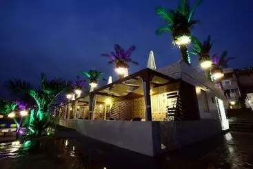 Lamedina Hotel & Resort