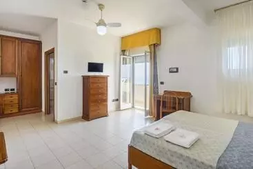 Hotel Dei Bizantini & Villaggio Campo Dei Messapi