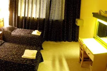 Burlington Court Apartments