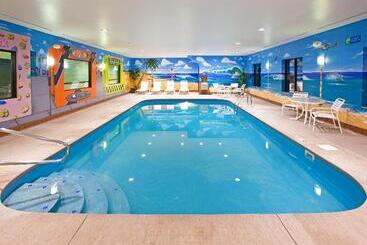 Holiday Inn Express Hotel & Suites Franklin Oil City By Ihg