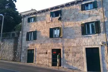 Hospedaria Rooms Villa Garden