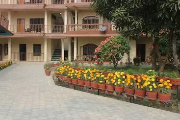 هتل Jungle Wildlife Camp