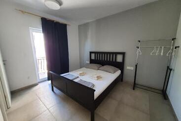 Subtub Hostel Makarska