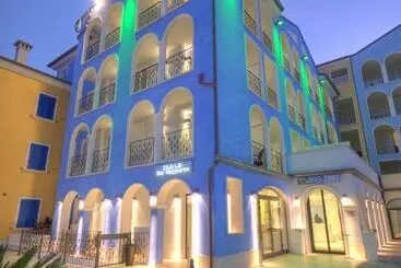 Life Hotel Seaview & Spa
