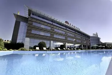 هتل Ramada Plaza By Wyndham Gevgelija
