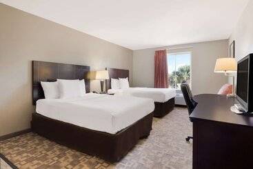 Отель Suburban Studios Berwick  Morgan City