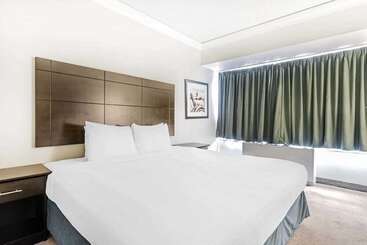 فندق Travelodge By Wyndham Troisrivieres