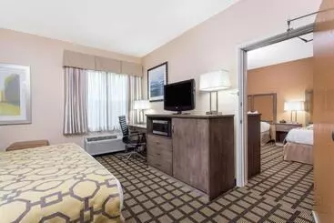 Отель Baymont By Wyndham Plymouth