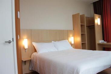 בית מלון כפרי Ibis Heverlee Leuven