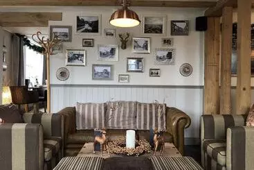 בית מלון כפרי The Ship Inn