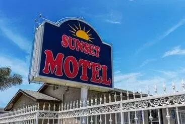 Sunset Motel