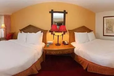 酒店 Clarion Suites