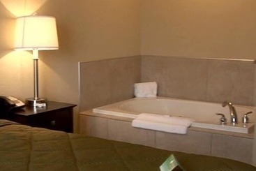 فندق Evansville Inn & Suites By Oyo