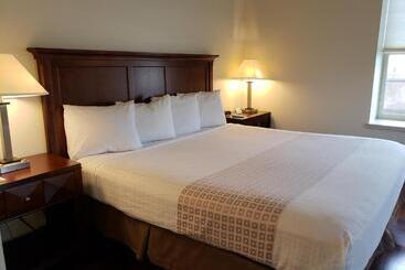 Grand Eastonian Hotel & Suites Easton