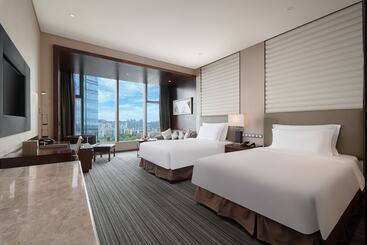 Отель Radisson Blu Plaza Chongqing