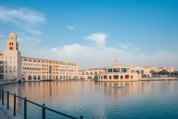 Апартаменты Millennium Lakeview Residences