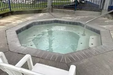 בית מלון כפרי Edgewater Inn Shady Cove