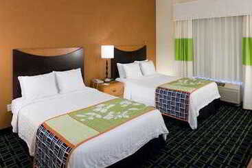 فندق Fairfield Inn & Suites By Marriott Rogers