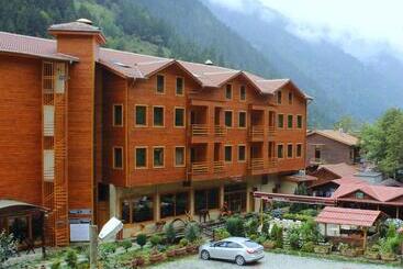 Отель Inan Kardesler