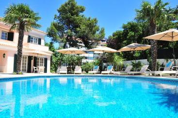 בית מלון כפרי The Charm Of Cascais