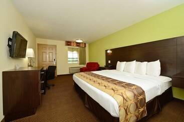 Отель Americas Best Value Inn & Suites Lake Charles At I 210 Exit 11
