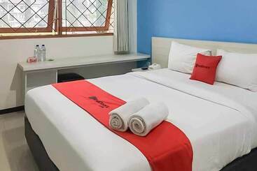 Hotel Reddoorz Plus @ Panorama Villas Batu