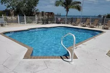 בית מלון כפרי Captain Pip's Marina & Hideaway